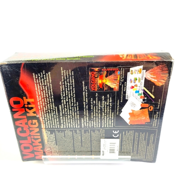Volcano Making Kit by Kidz Labs - Picture 6 of 6